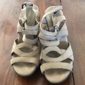 Aeresole Sandal - size 6.5